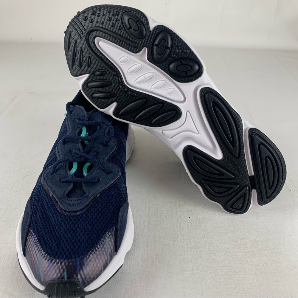 ADIDAS OZWEEGO size 10